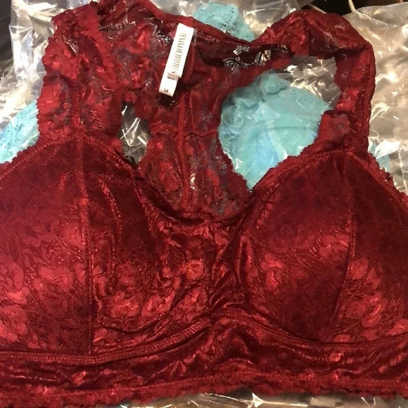 Lace Scalloped Racerback Bralette. - Picture 4 of 4